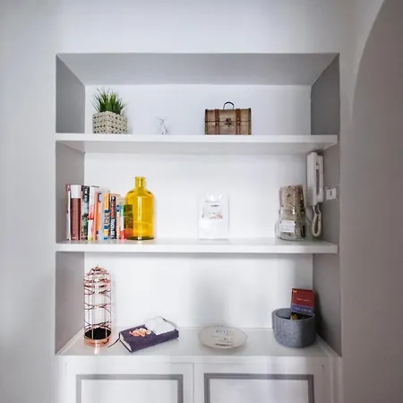 近特雷维喷泉公寓