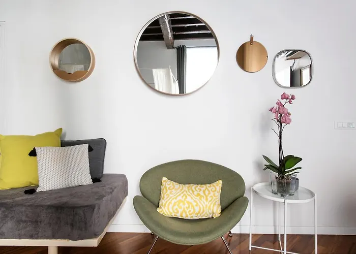 Near Trevi Fountain Lägenhet *